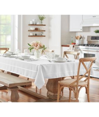 Elrene - Elegance Plaid Poinsettia Red 60" X 102" Oblong Tablecloth