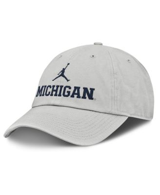 Jordan - Men's Gray Michigan Wolverines 2025 On-Field Gameday Club Adjustable Hat